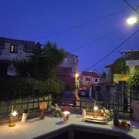 Deluxe Relaxation 民宿